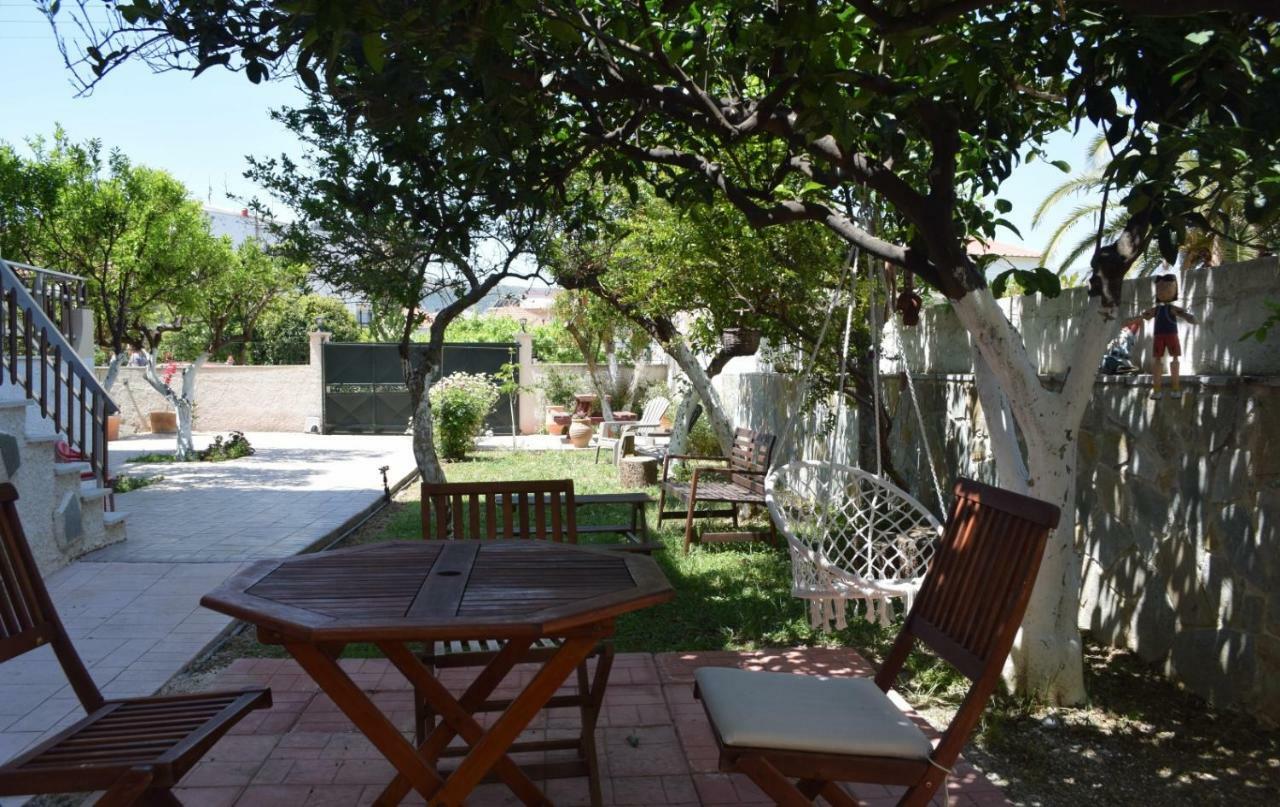 Central House With Quiet Garden Kíssamos Exterior foto